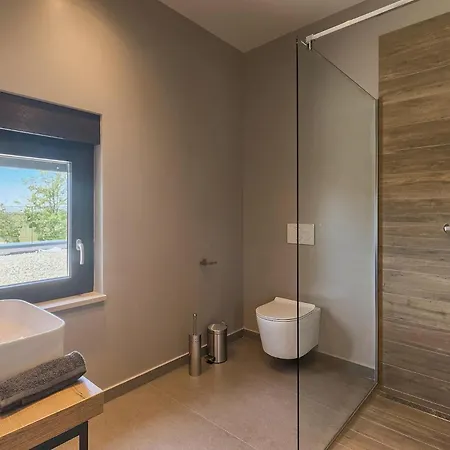 Semesterbostad Median Pula