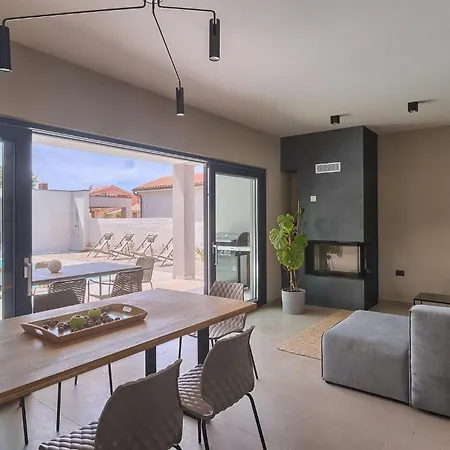 Median Semesterbostad *