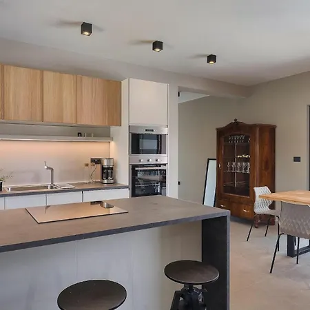 Semesterbostad Median